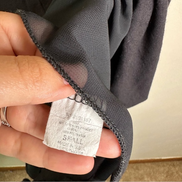 Kim & Cami Black Ruffled Handkerchief Short Sleeve Shirt Size  Small - Picture 5 of 6